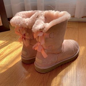 Women’s Blush Pink Bailey Bow Uggs